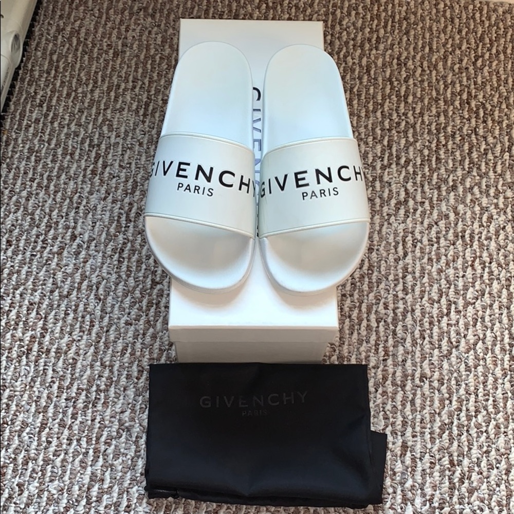 Givenchy Logo Slides